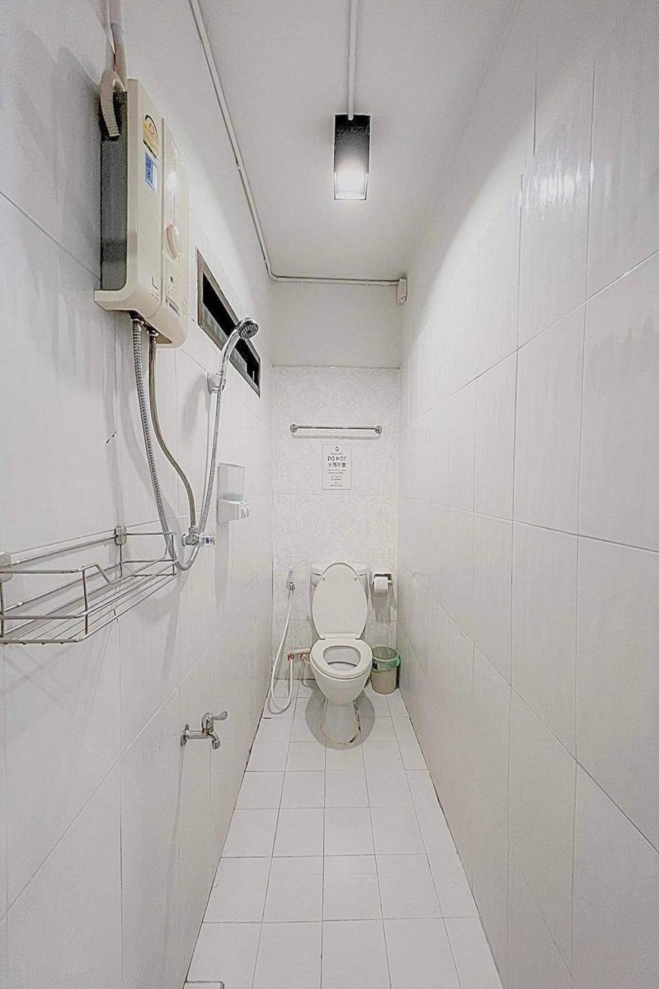 Vestique Hostel Chiang Mai Exterior photo